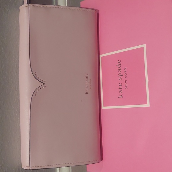 💫❣️MARK DOWN-Kate Spade Wallet💫❣️ - Picture 5 of 10